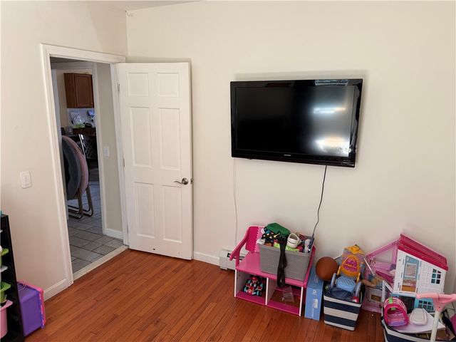 433 Metacom Avenue, Bristol, RI 02809