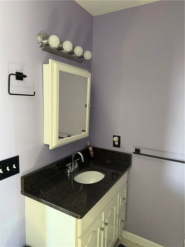 433 Metacom Avenue, Bristol, RI 02809