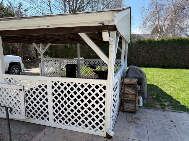 433 Metacom Avenue, Bristol, RI 02809