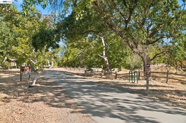 2413 REES CIRCLE, Livermore, CA 94550