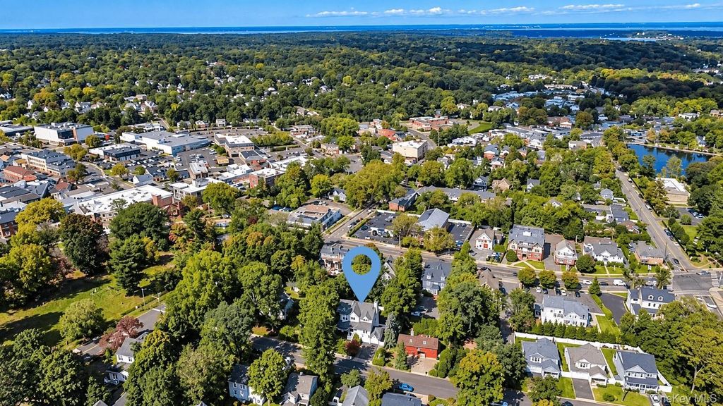 7 Platt Place, Huntington, NY 11743 — photo 4