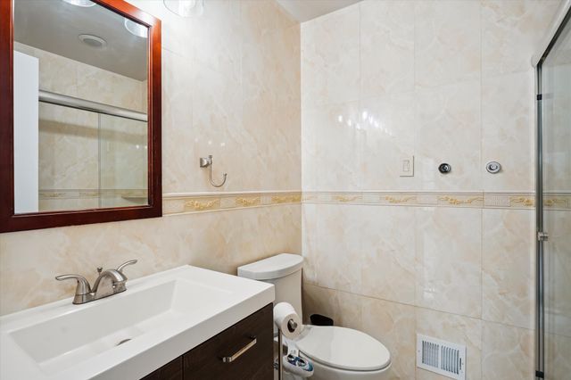 14911 FOREST LANDING CIR, Rockville, MD 20850