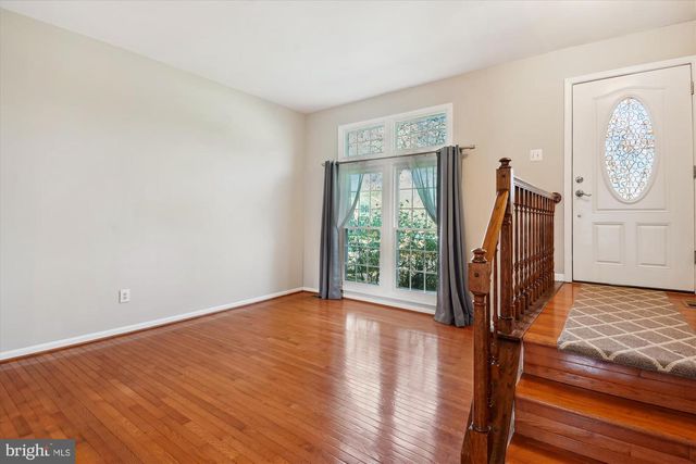 14911 FOREST LANDING CIR, Rockville, MD 20850