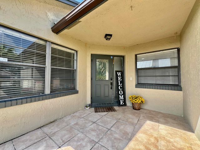 9106 Chatsworth Cascades, Boca Raton, FL 33434