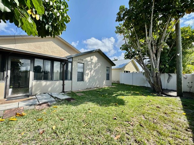 9106 Chatsworth Cascades, Boca Raton, FL 33434