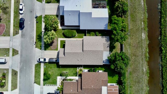 9106 Chatsworth Cascades, Boca Raton, FL 33434