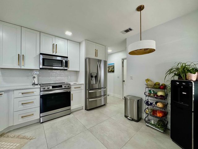 9106 Chatsworth Cascades, Boca Raton, FL 33434