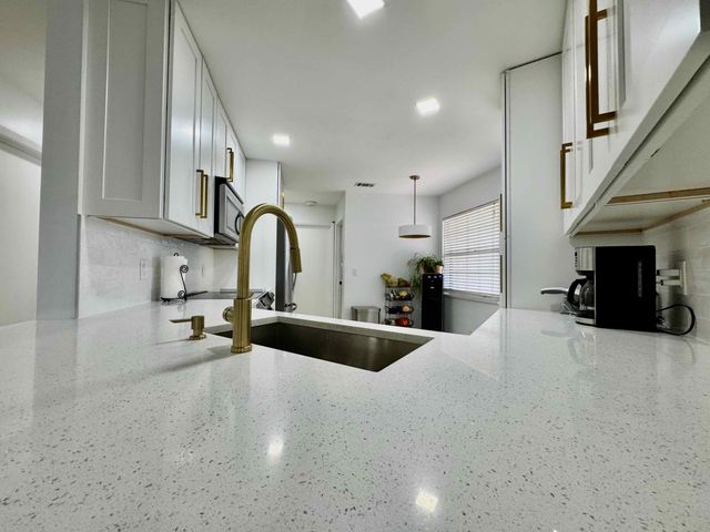 9106 Chatsworth Cascades, Boca Raton, FL 33434