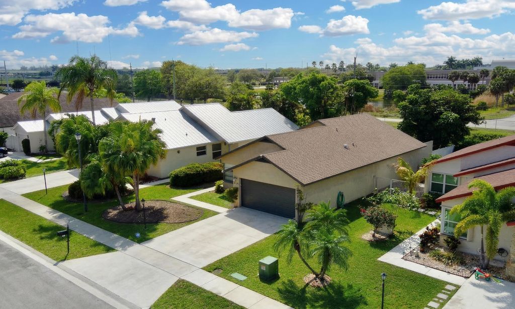 9106 Chatsworth Cascades, Boca Raton, FL 33434