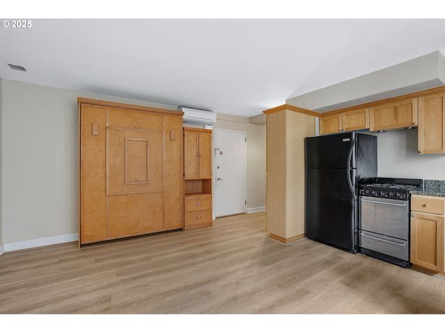 1205 Sw CARDINELL Dr 704, Portland, OR 97201