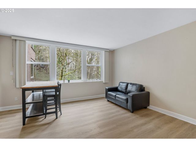 1205 Sw CARDINELL Dr 704, Portland, OR 97201