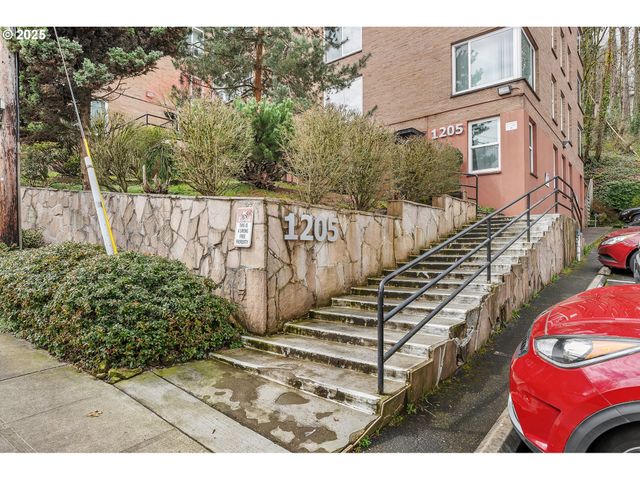 1205 Sw CARDINELL Dr 704, Portland, OR 97201
