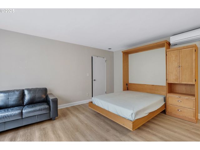 1205 Sw CARDINELL Dr 704, Portland, OR 97201