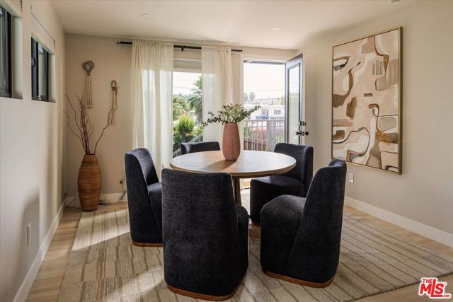 3152 Atwater Avenue, Los Angeles, CA 90039