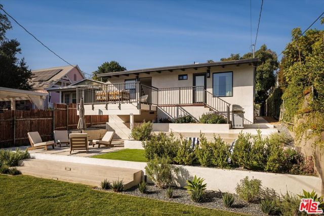 3152 Atwater Avenue, Los Angeles, CA 90039