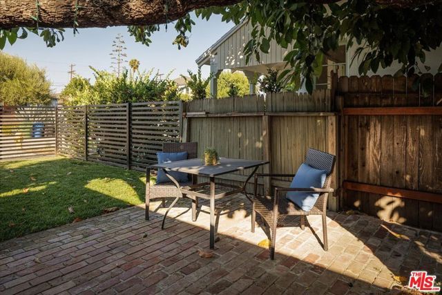 3152 Atwater Avenue, Los Angeles, CA 90039