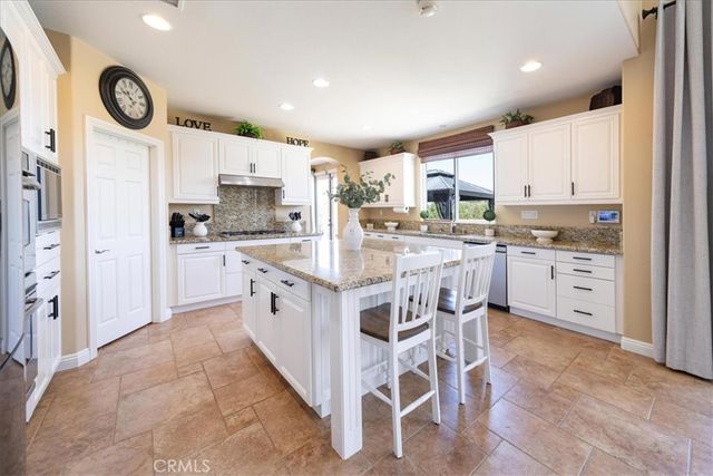 26252 Sage Grass Court, Murrieta, CA 92562