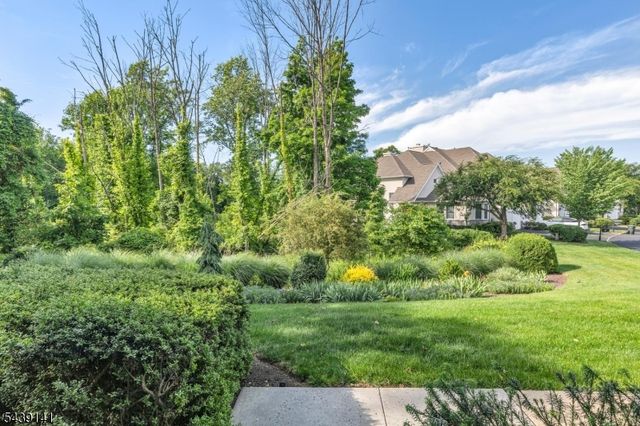 24 Benedict Cres, Bernards Twp., NJ 07920