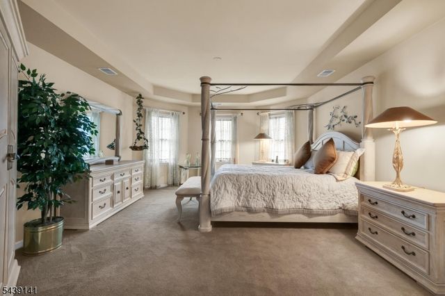 24 Benedict Cres, Bernards Twp., NJ 07920