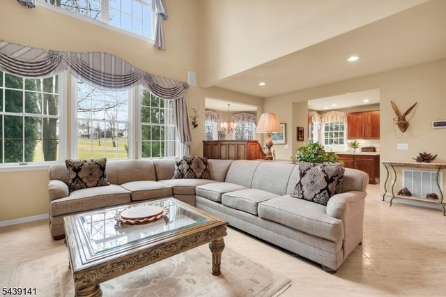 24 Benedict Cres, Bernards Twp., NJ 07920