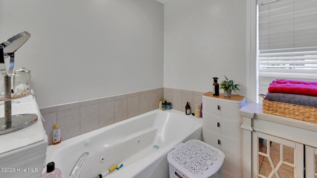 3921 Granada Drive B, Winterville, NC 28590