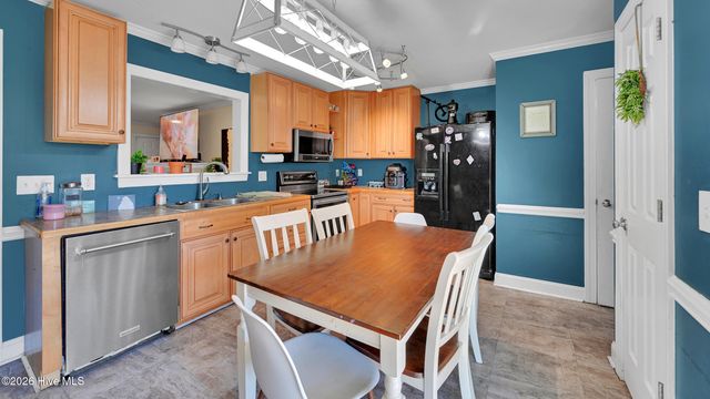 3921 Granada Drive B, Winterville, NC 28590