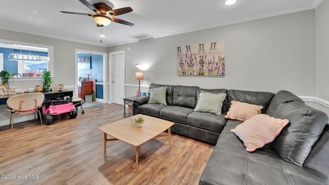 3921 Granada Drive B, Winterville, NC 28590