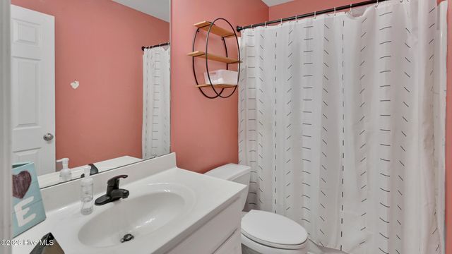 3921 Granada Drive B, Winterville, NC 28590