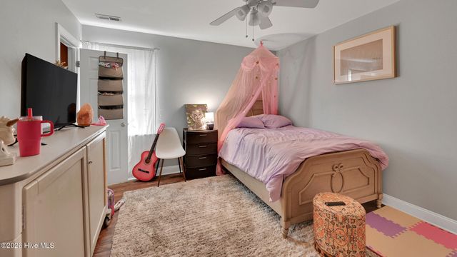 3921 Granada Drive B, Winterville, NC 28590