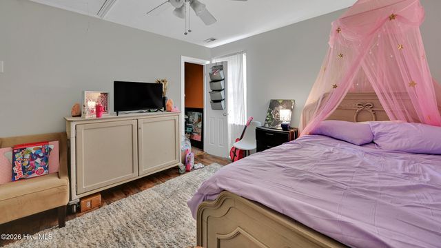 3921 Granada Drive B, Winterville, NC 28590