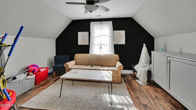 3921 Granada Drive B, Winterville, NC 28590