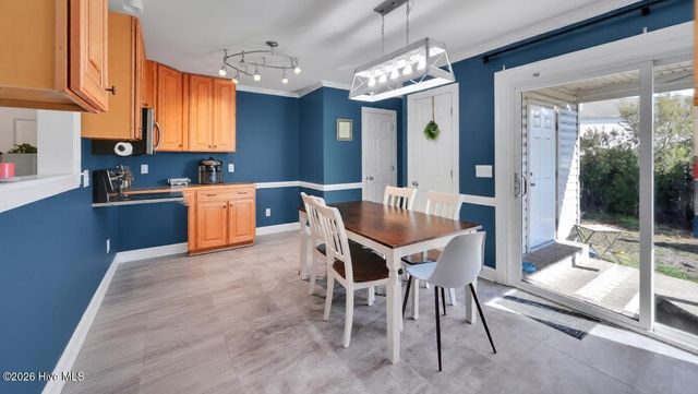 3921 Granada Drive B, Winterville, NC 28590