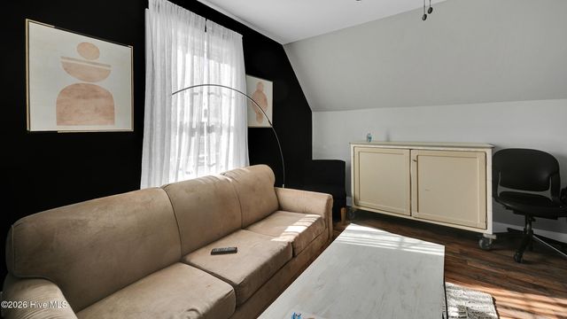 3921 Granada Drive B, Winterville, NC 28590