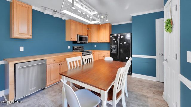 3921 Granada Drive B, Winterville, NC 28590