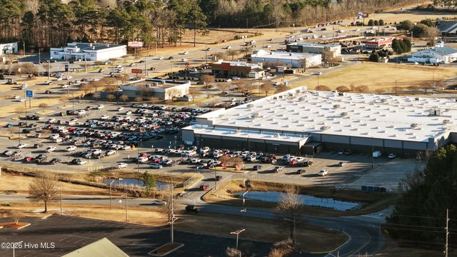 3921 Granada Drive B, Winterville, NC 28590