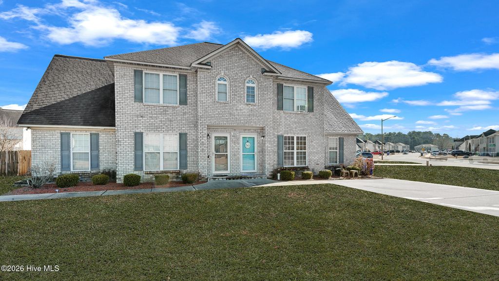 3921 Granada Drive B, Winterville, NC 28590