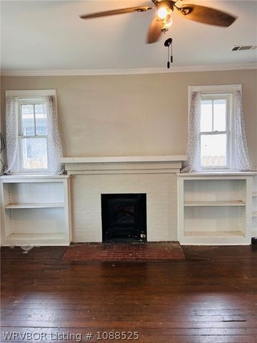 615 N 21st Street, Fort Smith, AR 72901