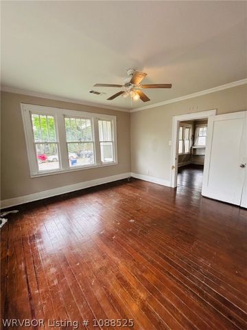 615 N 21st Street, Fort Smith, AR 72901