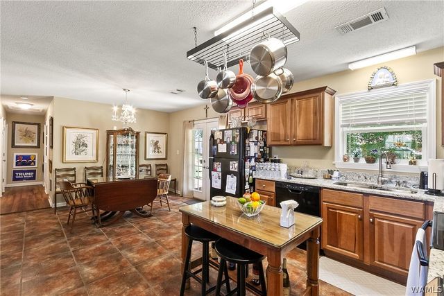 919 Snows Mill, Tuscaloosa, AL 35406