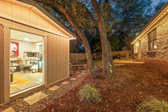 5935 Salcon Cliff DR, Austin, TX 78749