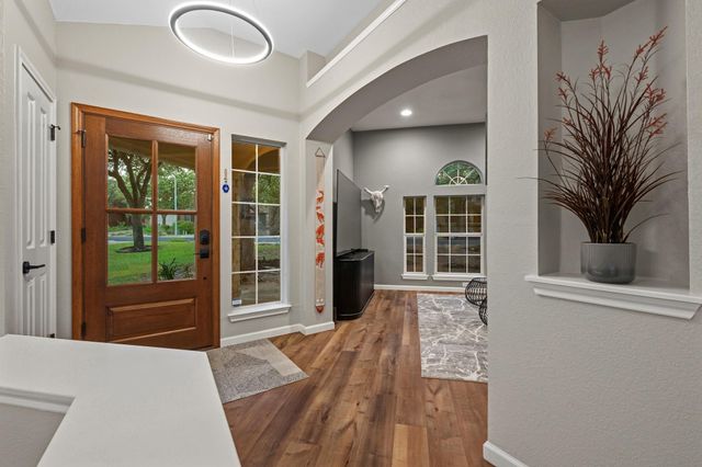 5935 Salcon Cliff DR, Austin, TX 78749