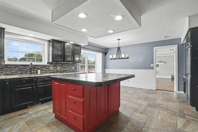 1250 Easy Street, Claremore, OK 74017