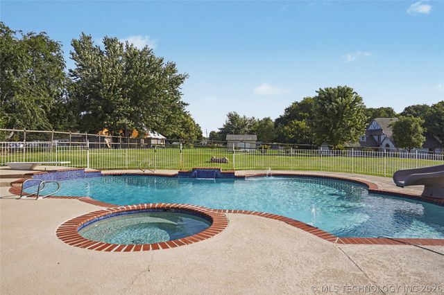 1250 Easy Street, Claremore, OK 74017