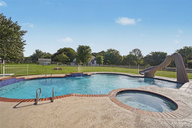 1250 Easy Street, Claremore, OK 74017