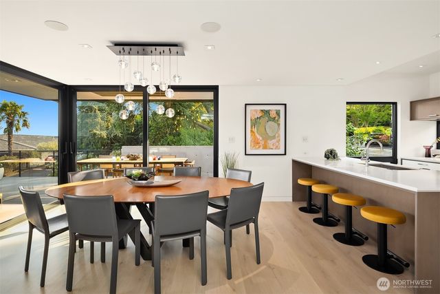1575 Magnolia Boulevard W, Seattle, WA 98199