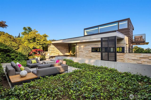 1575 Magnolia Boulevard W, Seattle, WA 98199