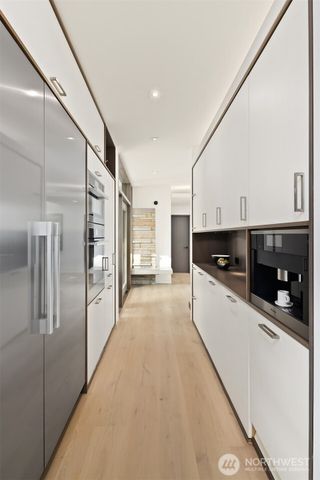 1575 Magnolia Boulevard W, Seattle, WA 98199