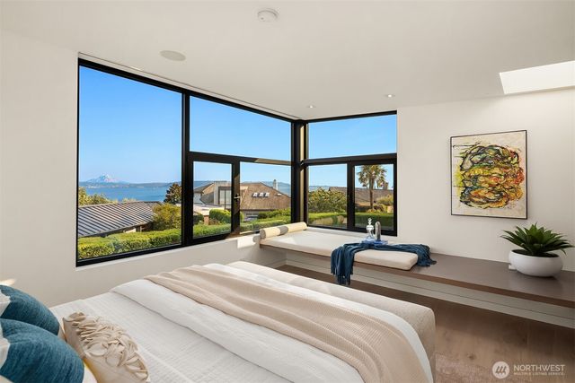 1575 Magnolia Boulevard W, Seattle, WA 98199