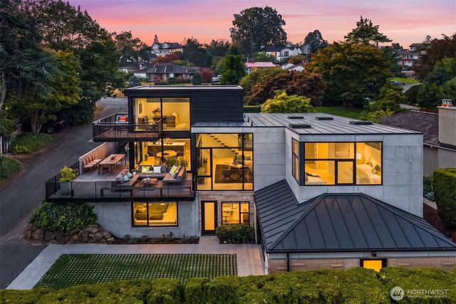 1575 Magnolia Boulevard W, Seattle, WA 98199