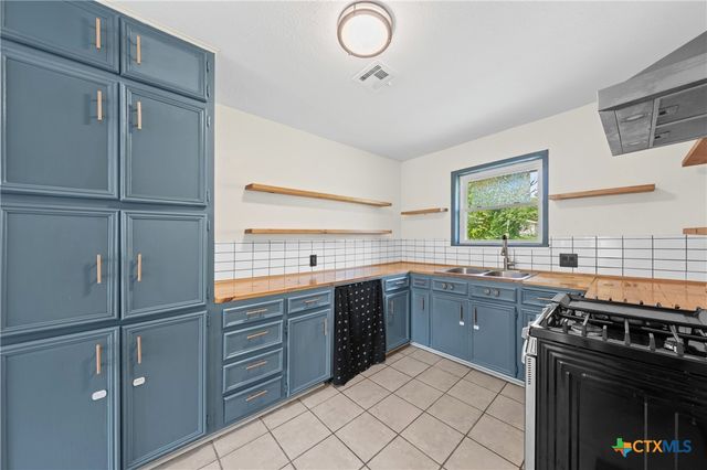 2303 N 15th Street, Temple, TX 76501